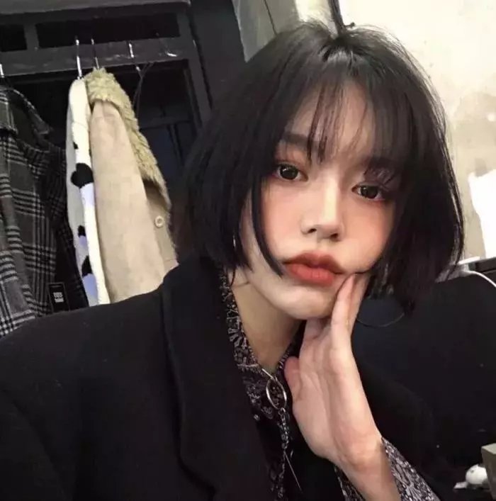薇若妮卡想不开